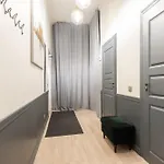 Brand New 4 Bedroom 2,5 Bath , Lux , Central