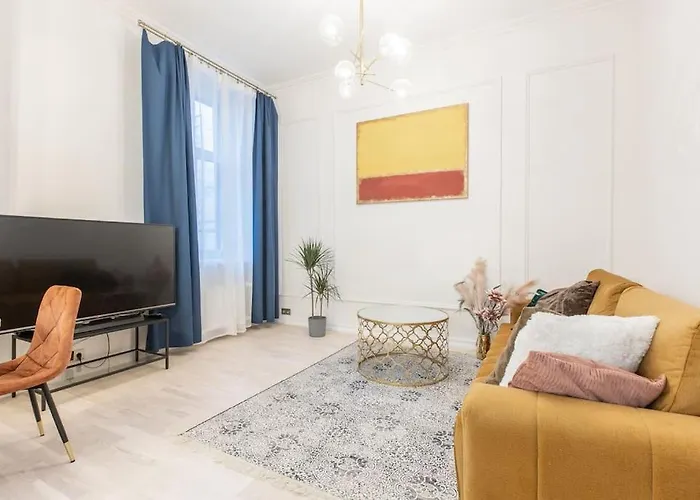 Brand New 4 Bedroom 2,5 Bath , Lux , Central