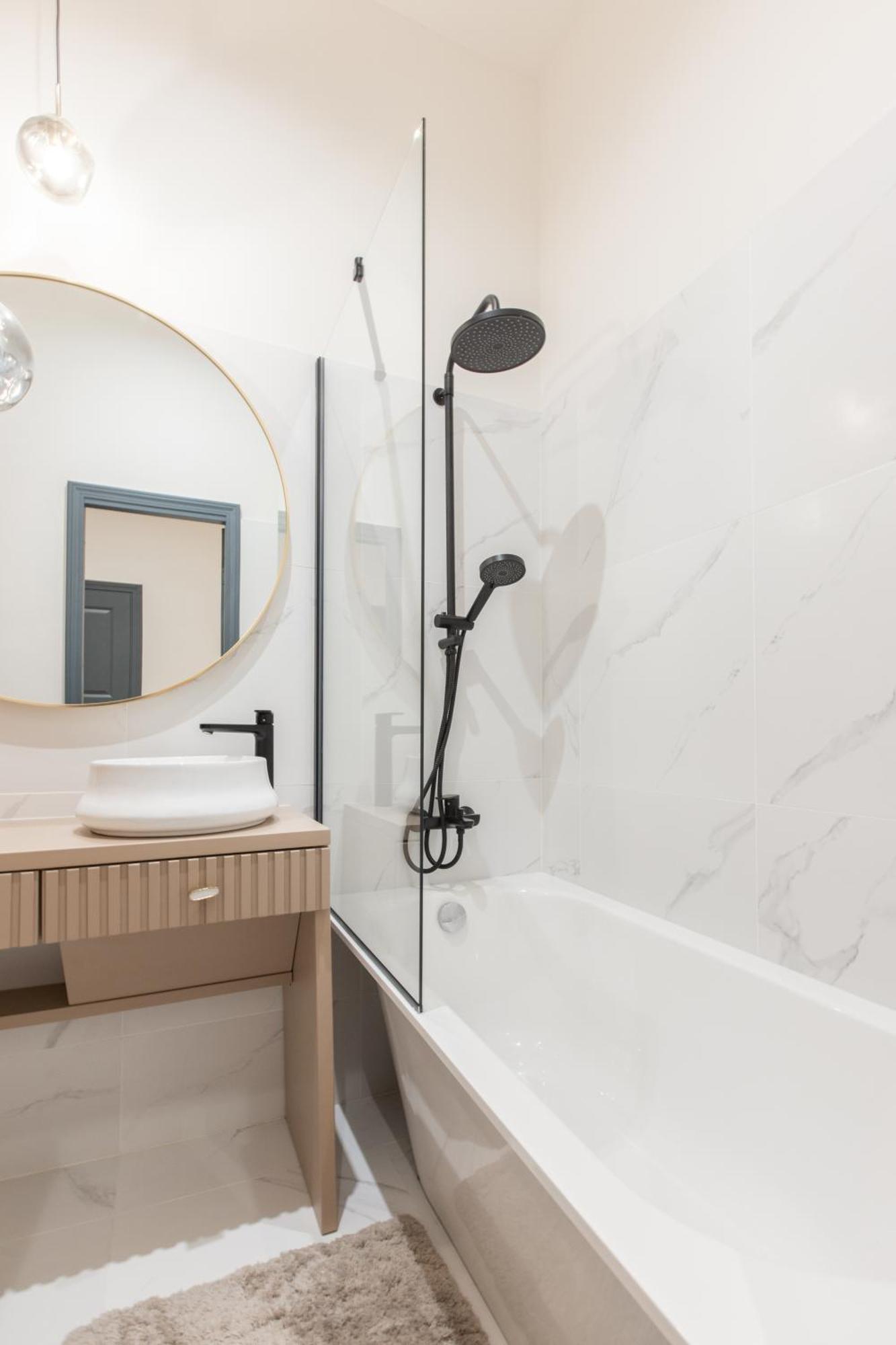 Brand New 4 Bedroom 2,5 Bath , Lux ,