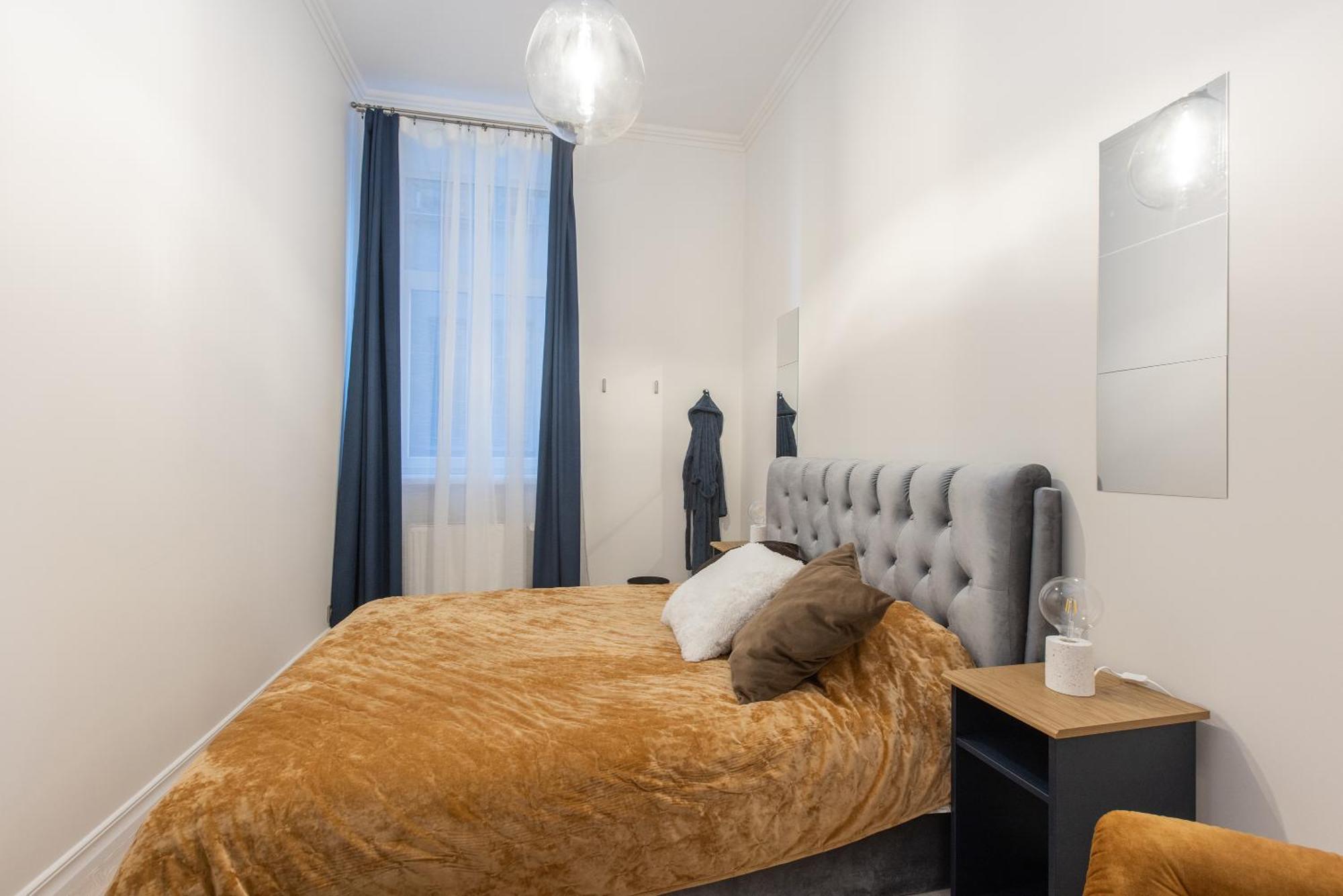 Brand New 4 Bedroom 2,5 Bath , Lux , Appartement *