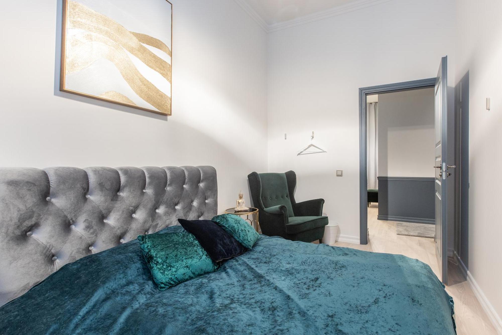Brand New 4 Bedroom 2,5 Bath , Lux , *